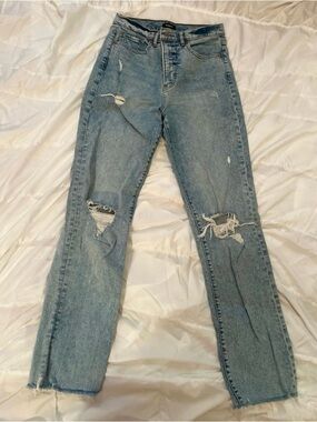 Express Women’s Light Blue Distressed High-Rise Jeans